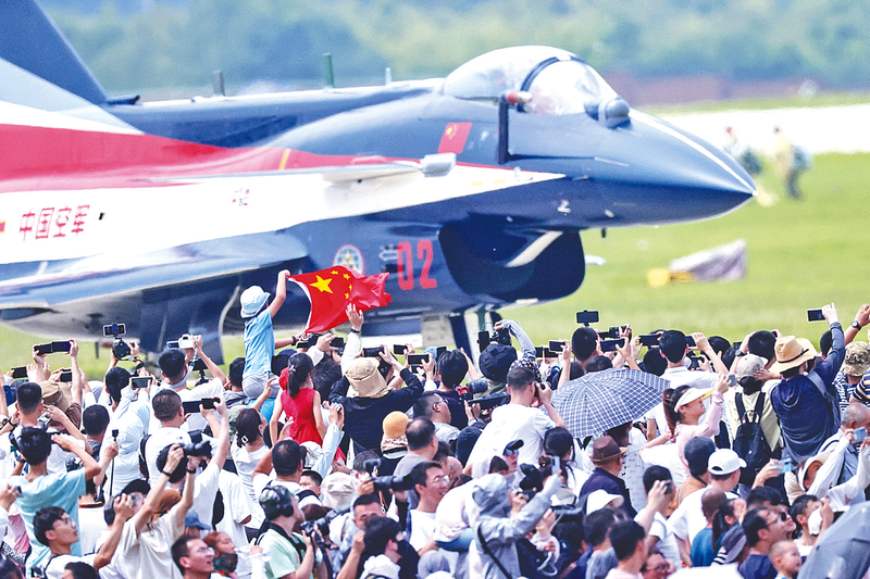 操小嫩逼片长春航空展迎来首个公众日